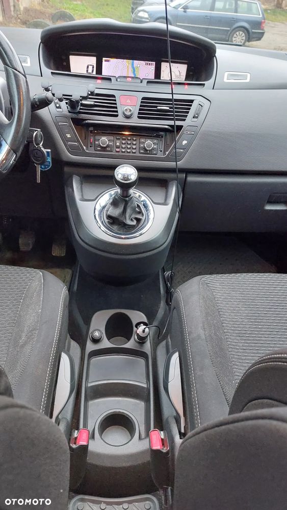 Citroën C4 Picasso 1.8 16V Confort - 16