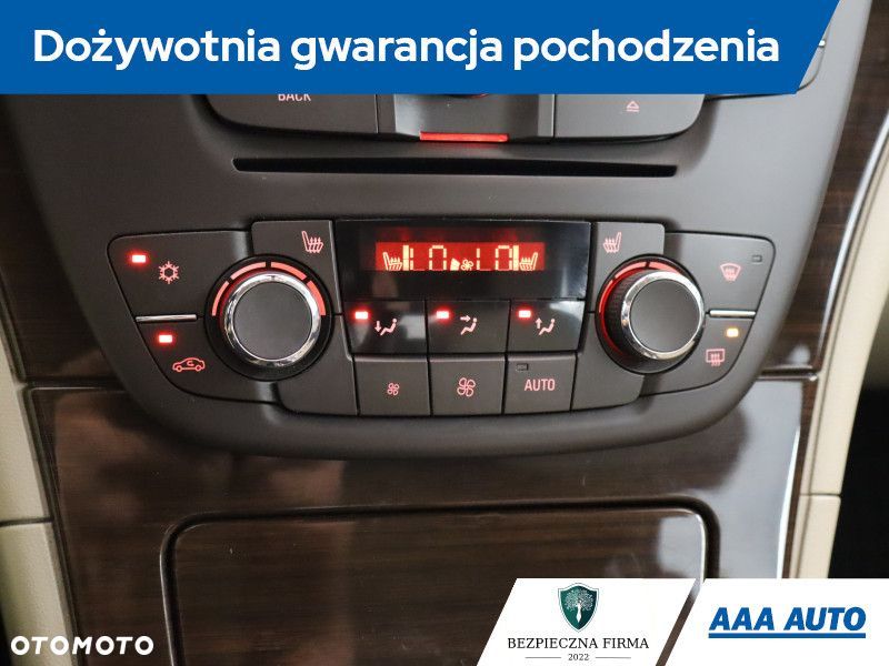 Opel Insignia - 21
