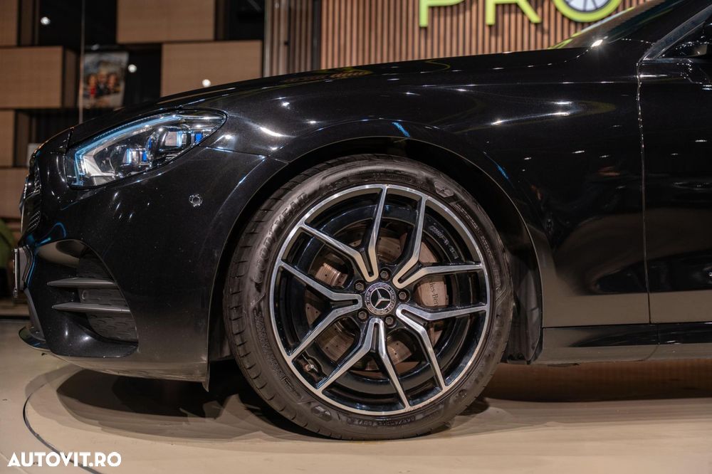 Mercedes-Benz E - 16