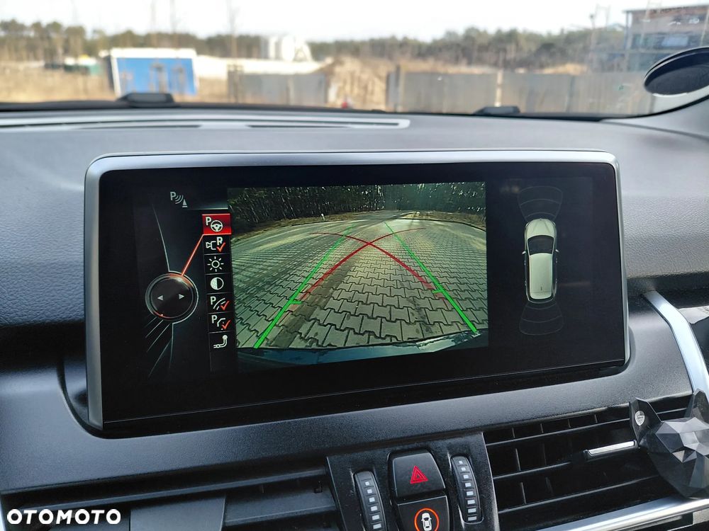 BMW Seria 2 220d xDrive M Sport - 26