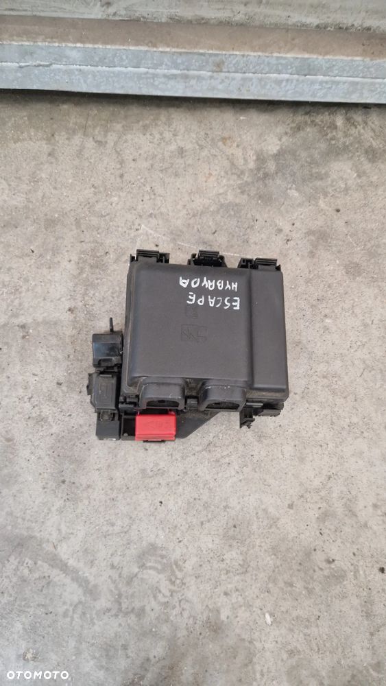 Ford Escape IV skrzynka bezpieczników 2020 2.5 hybryda - 1