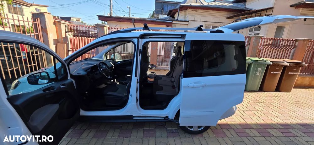 Ford Tourneo Courier - 10