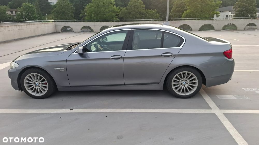 BMW Seria 5 535i xDrive - 10