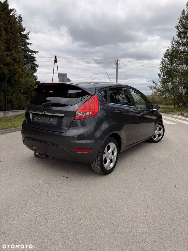 Ford Fiesta 1.6 Ti-VCT Titanium - 17