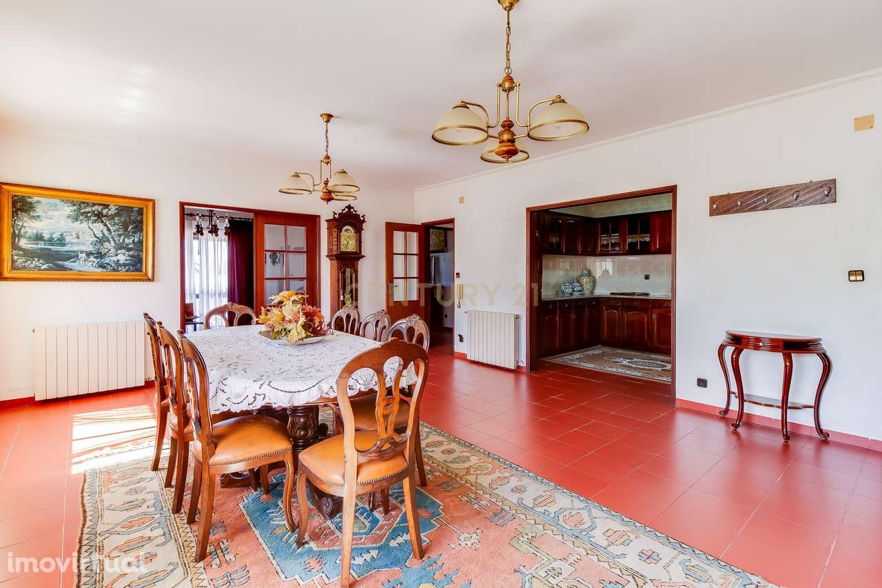 Excelente Moradia T4 localizada num lote de terreno de 934m2, em Vieir - Grande imagem: 3/43