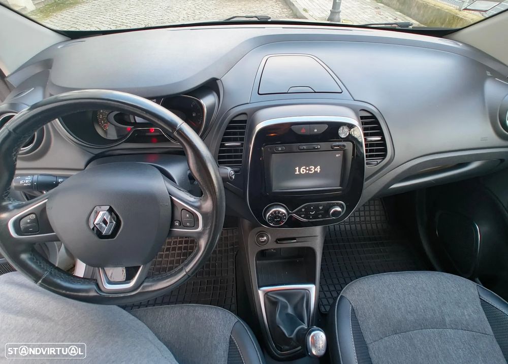 Renault Captur 0.9 TCE Exclusive - 2