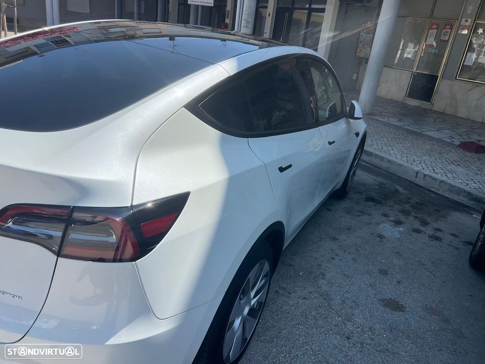 Tesla Model Y Long Range Dual Motor AWD - 5
