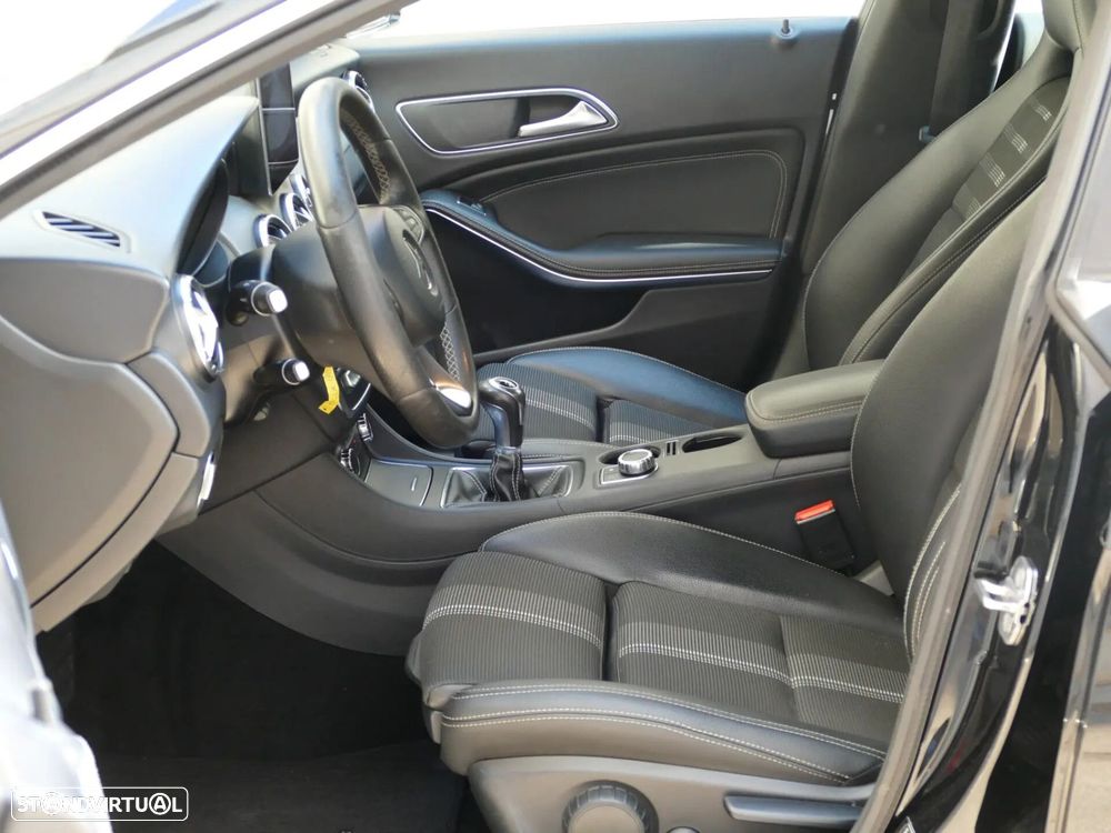 Mercedes-Benz CLA 180 d Shooting Brake Urban - 21