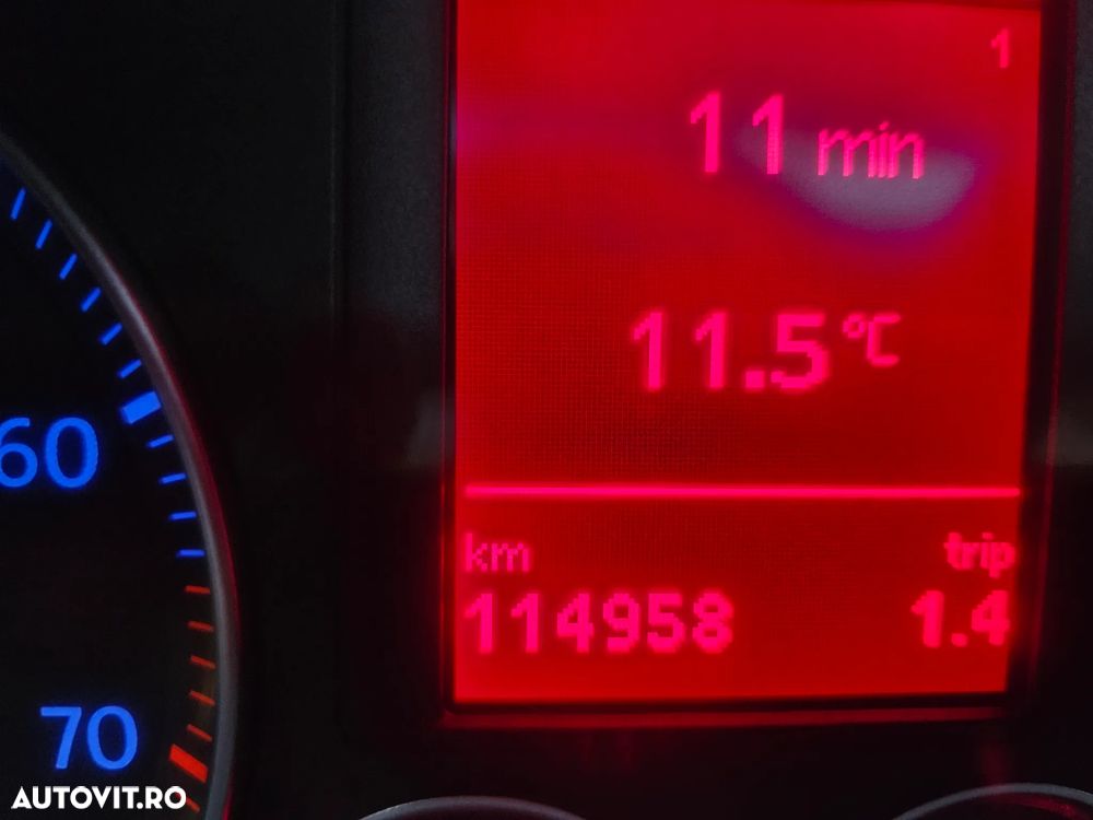 Volkswagen Golf - 6