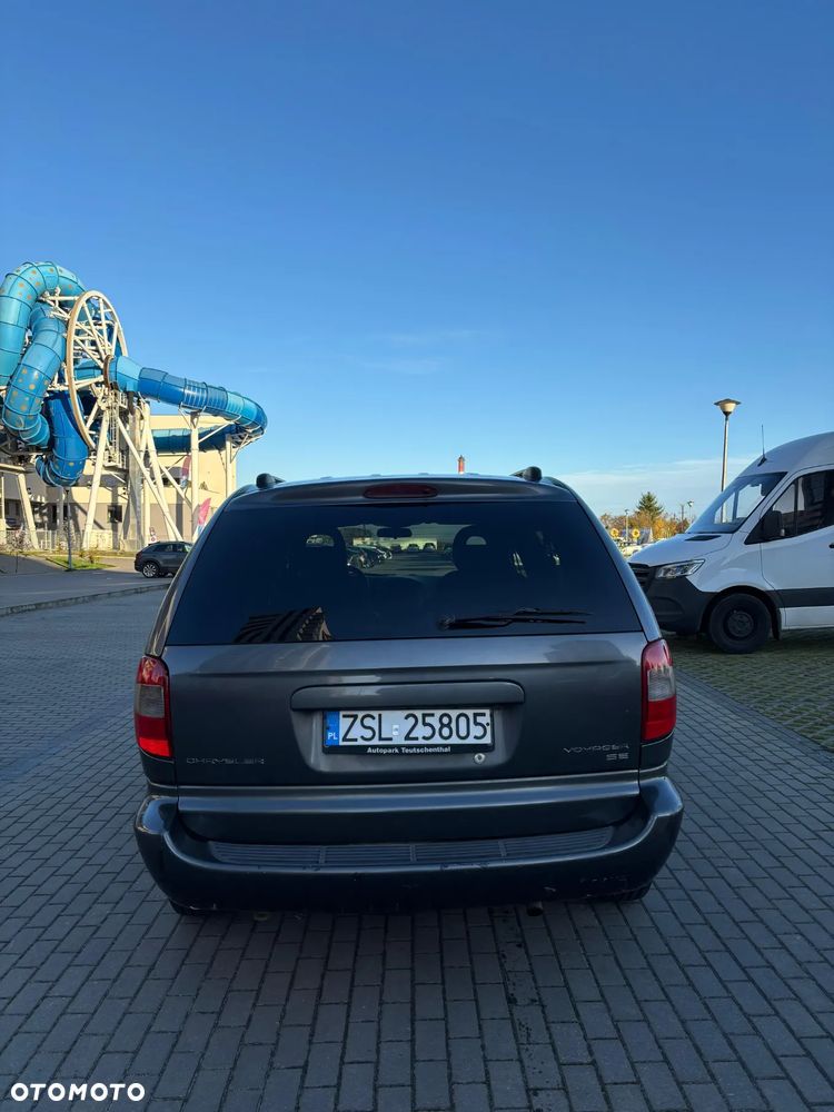 Chrysler Voyager 2.4 SE - 6