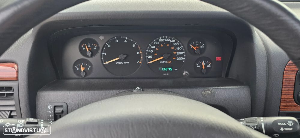 Jeep Grand Cherokee - 14