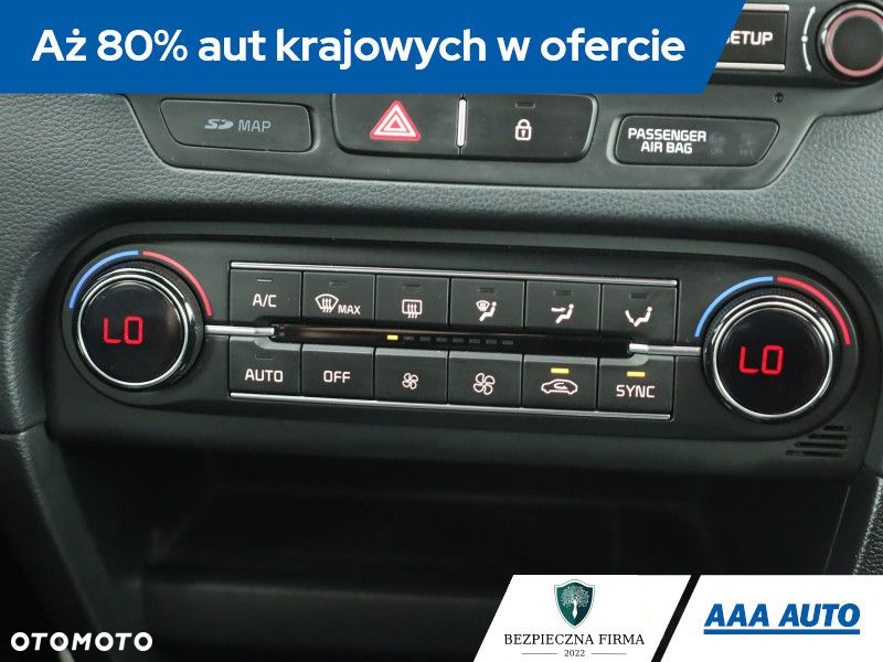 Kia Ceed - 10