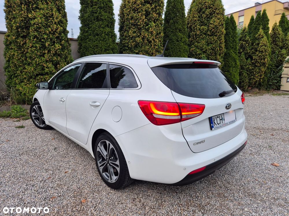 Hyundai i40 i40cw 1.6 Fifa World Cup Edition - 5