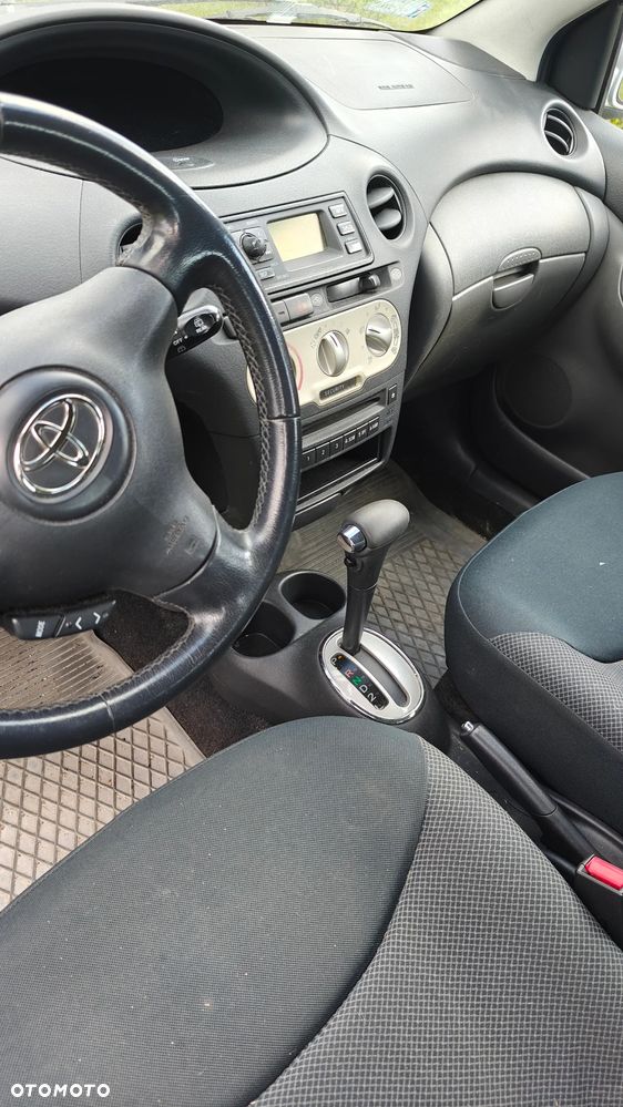 Toyota Yaris 1.3 Sol - 14
