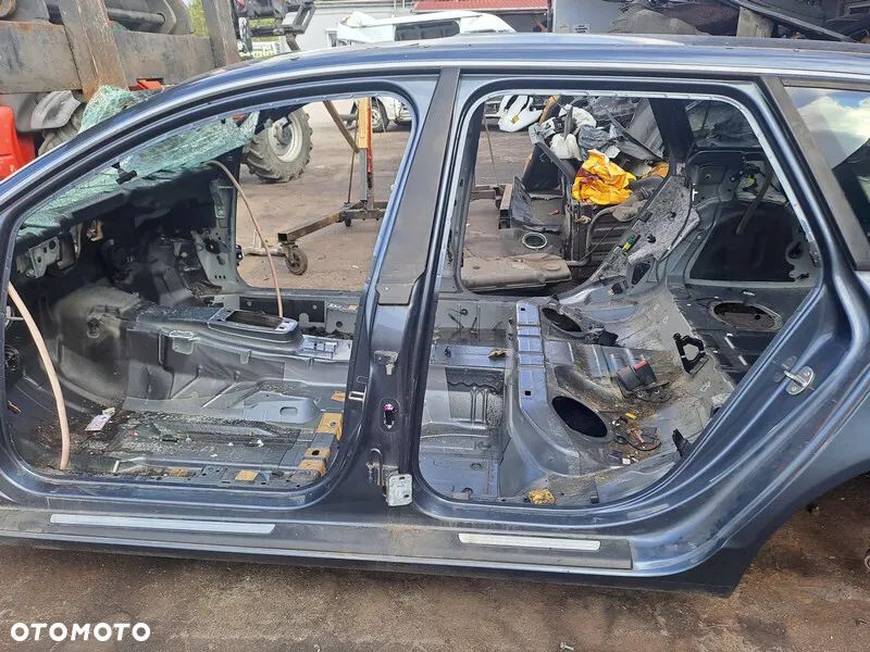 AUDI A6 C6 KOMBI 06r PRÓG SŁUPEK LEWA STRONA LZ7R - 1