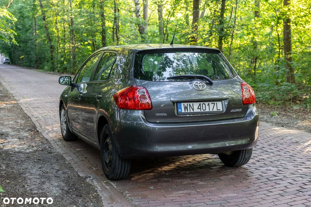 Toyota Auris - 5