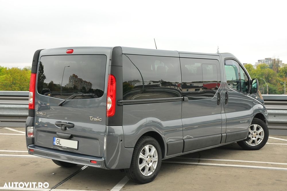Renault Trafic Grand Passenger 2.0 dCi L2H1 Authentique - 2