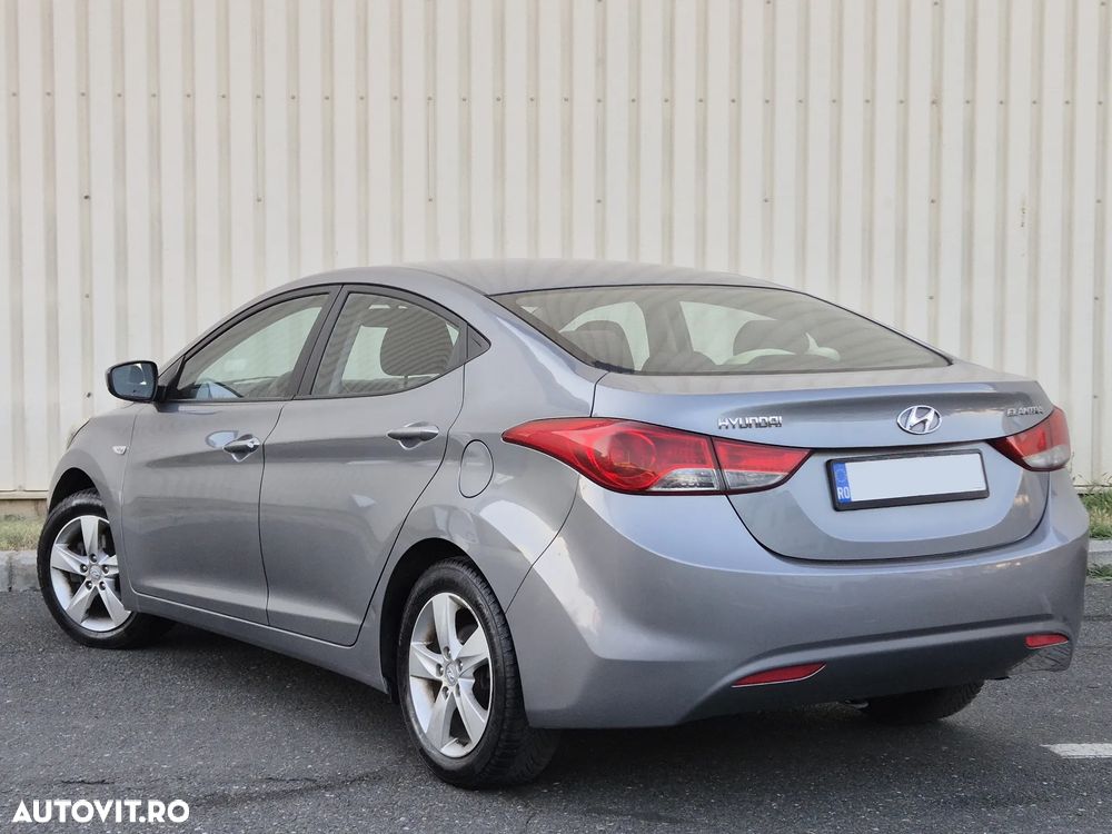 Hyundai Elantra 1.6 MPi - 22