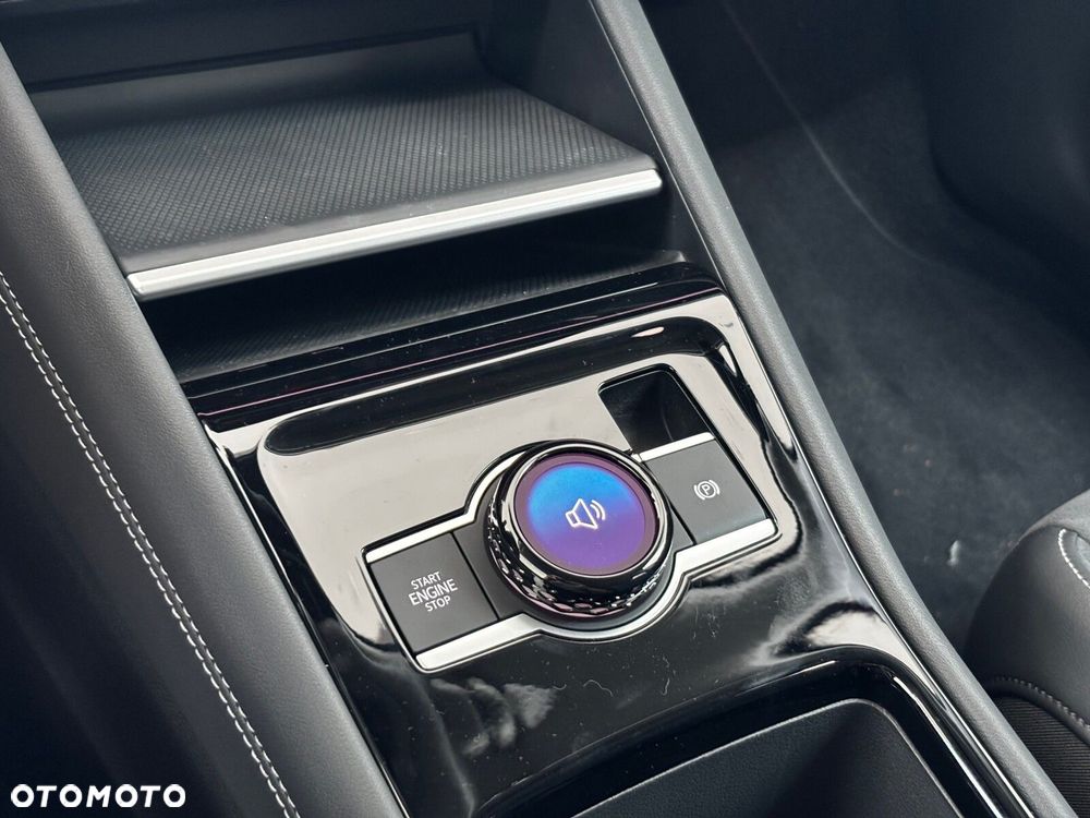 Volkswagen Tiguan - 36