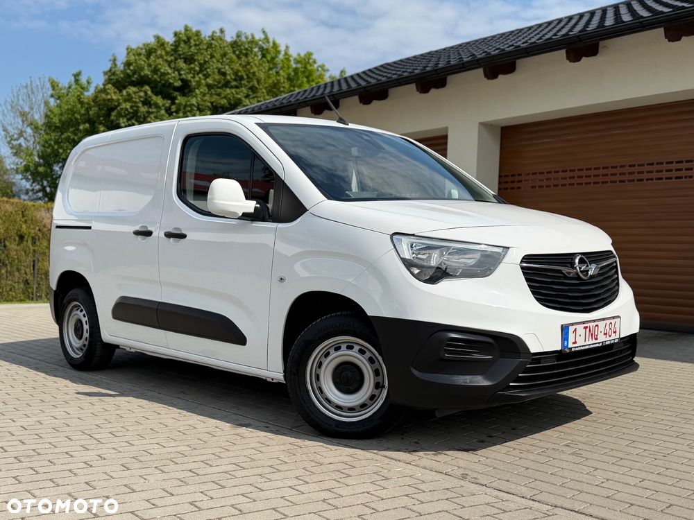 Opel COMBO - 23