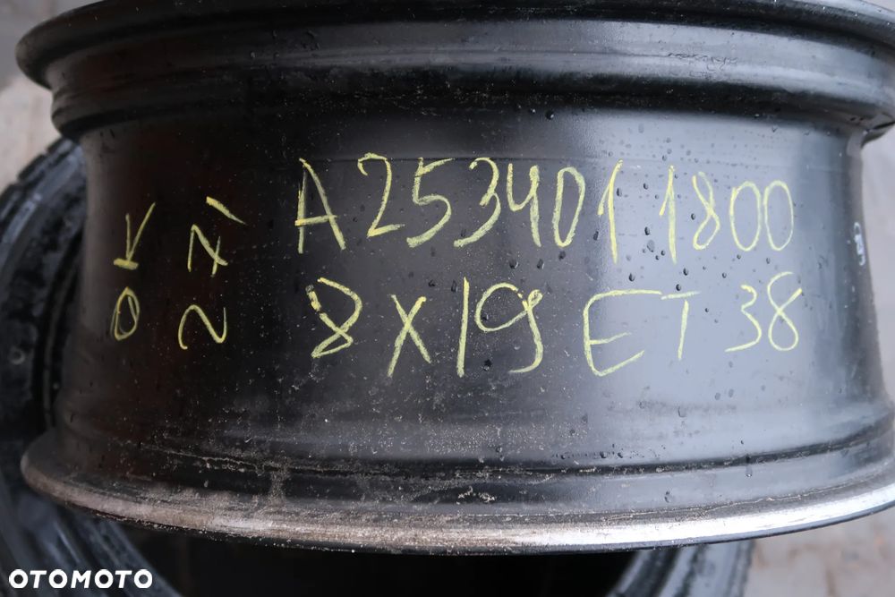 271 Felga Aluminiowa Mercedes A2534011800 8x19et38 - 4