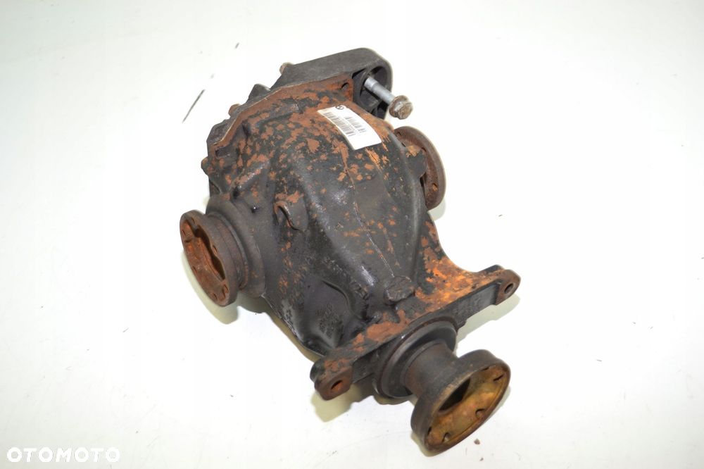 BMW E60 E61 DYFER MOST TYŁ TYLNY 3.23 7560591 - 2