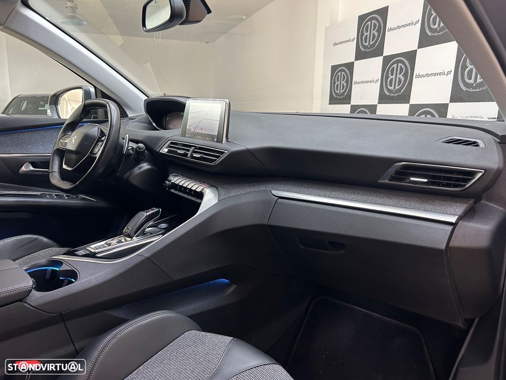 Peugeot 3008 PureTech 130 Stop & Start EAT6 Allure - 17