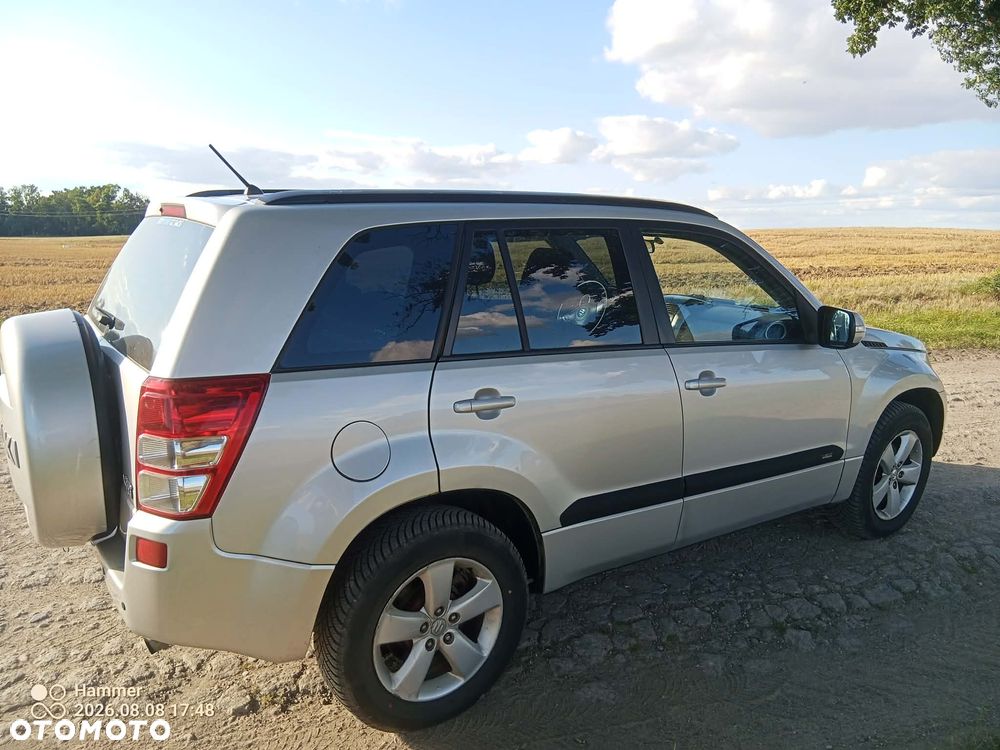 Suzuki Grand Vitara 2.0 - 12