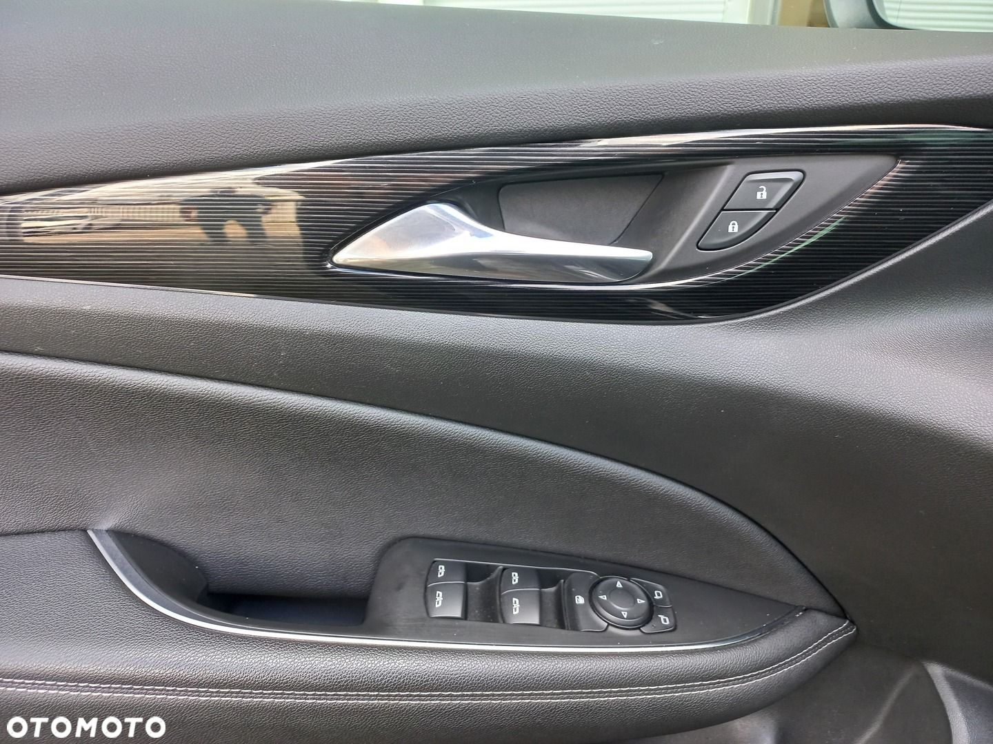 Opel Insignia 1.5 T Elite S&S - 20
