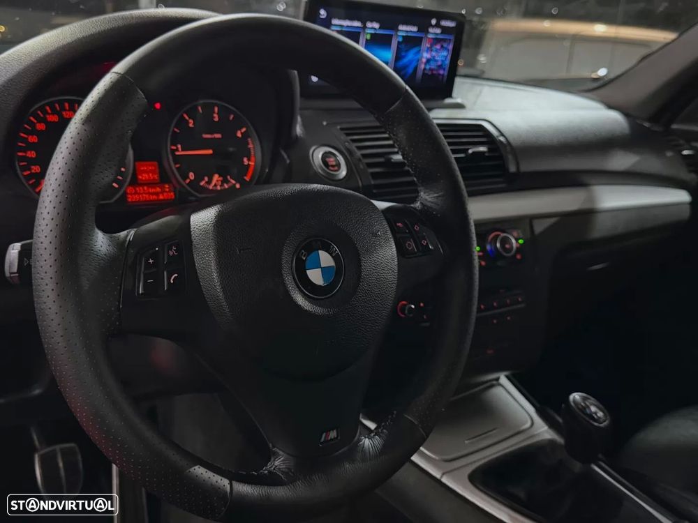 BMW 118 d Pack M - 16