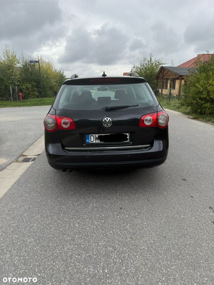 Volkswagen Passat 1.9 TDI Highline - 6
