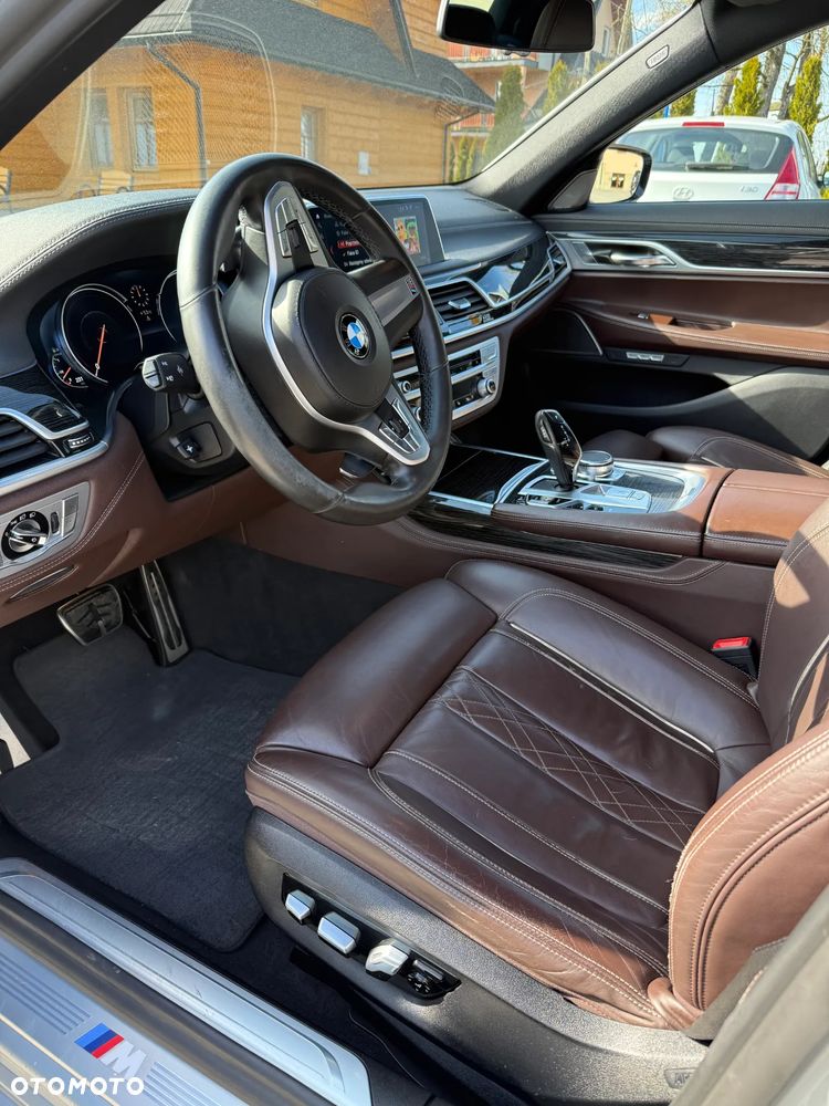 BMW Seria 7 - 22
