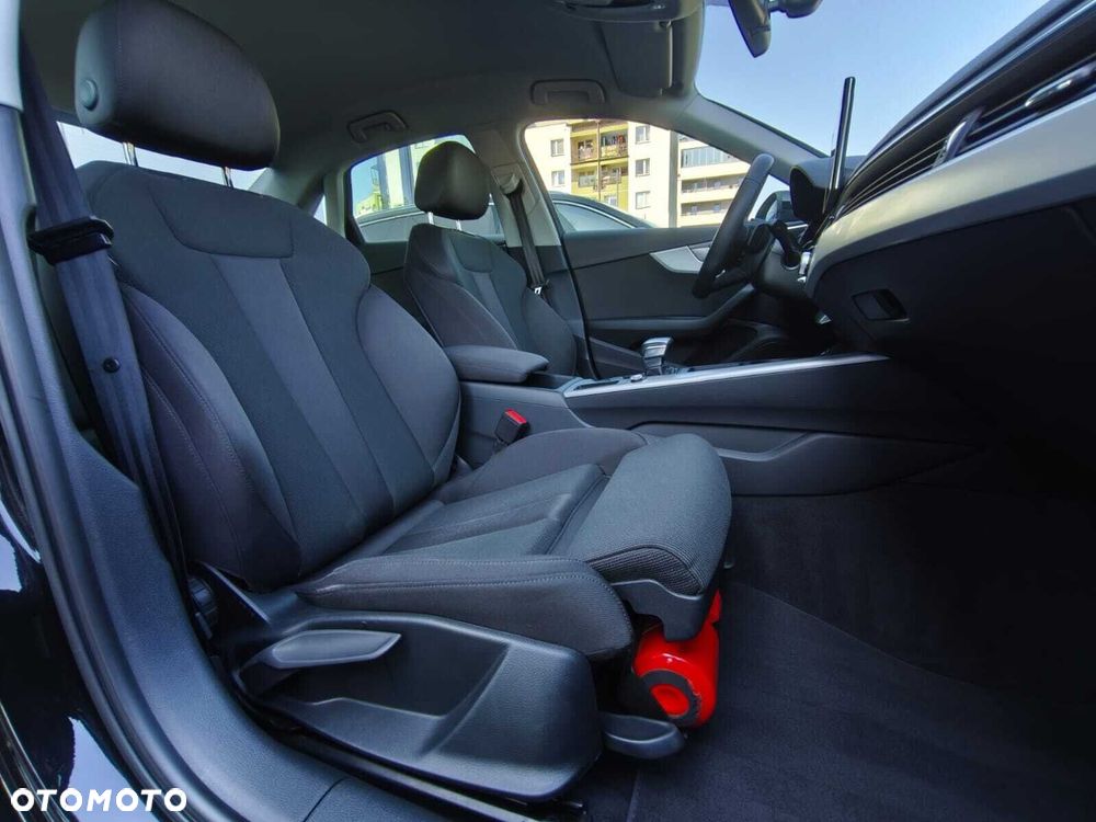 Audi A4 Limousine - 17