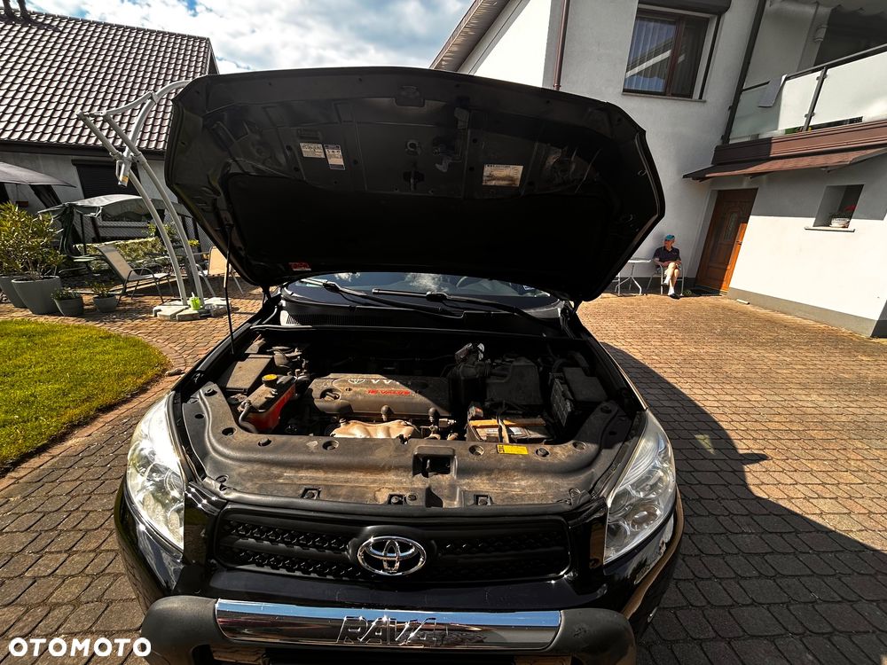 Toyota RAV4 - 9