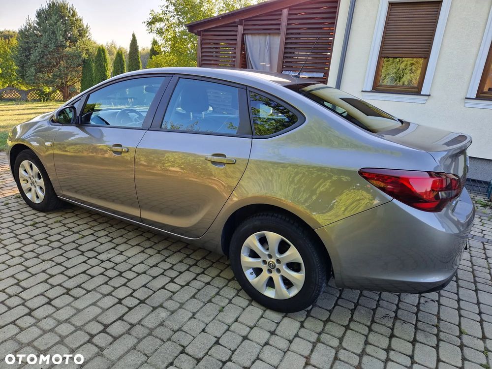 Opel Astra 1.6 Active EU6 - 27