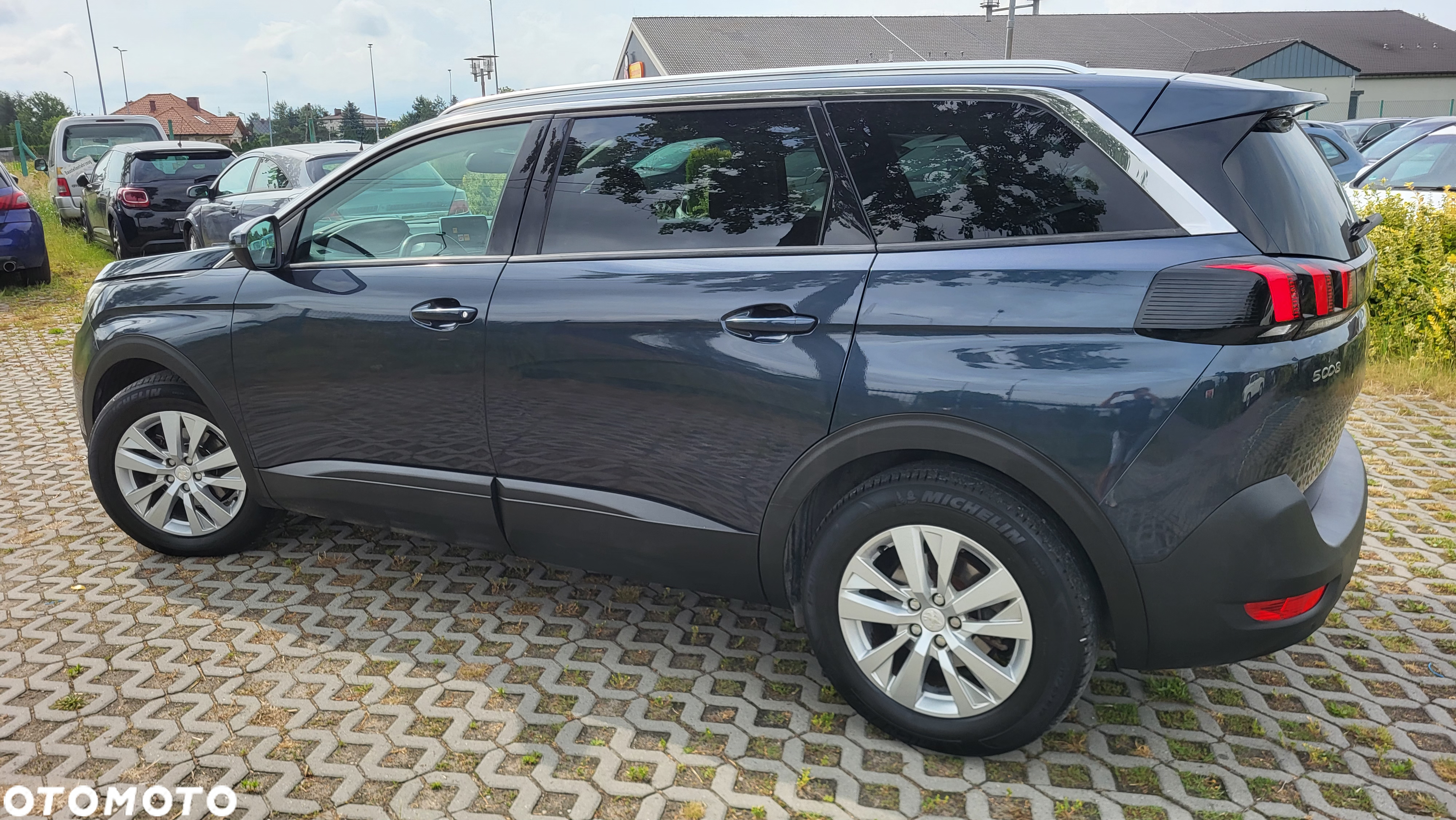 Peugeot 5008 BlueHDI 120 EAT6 Active - 22