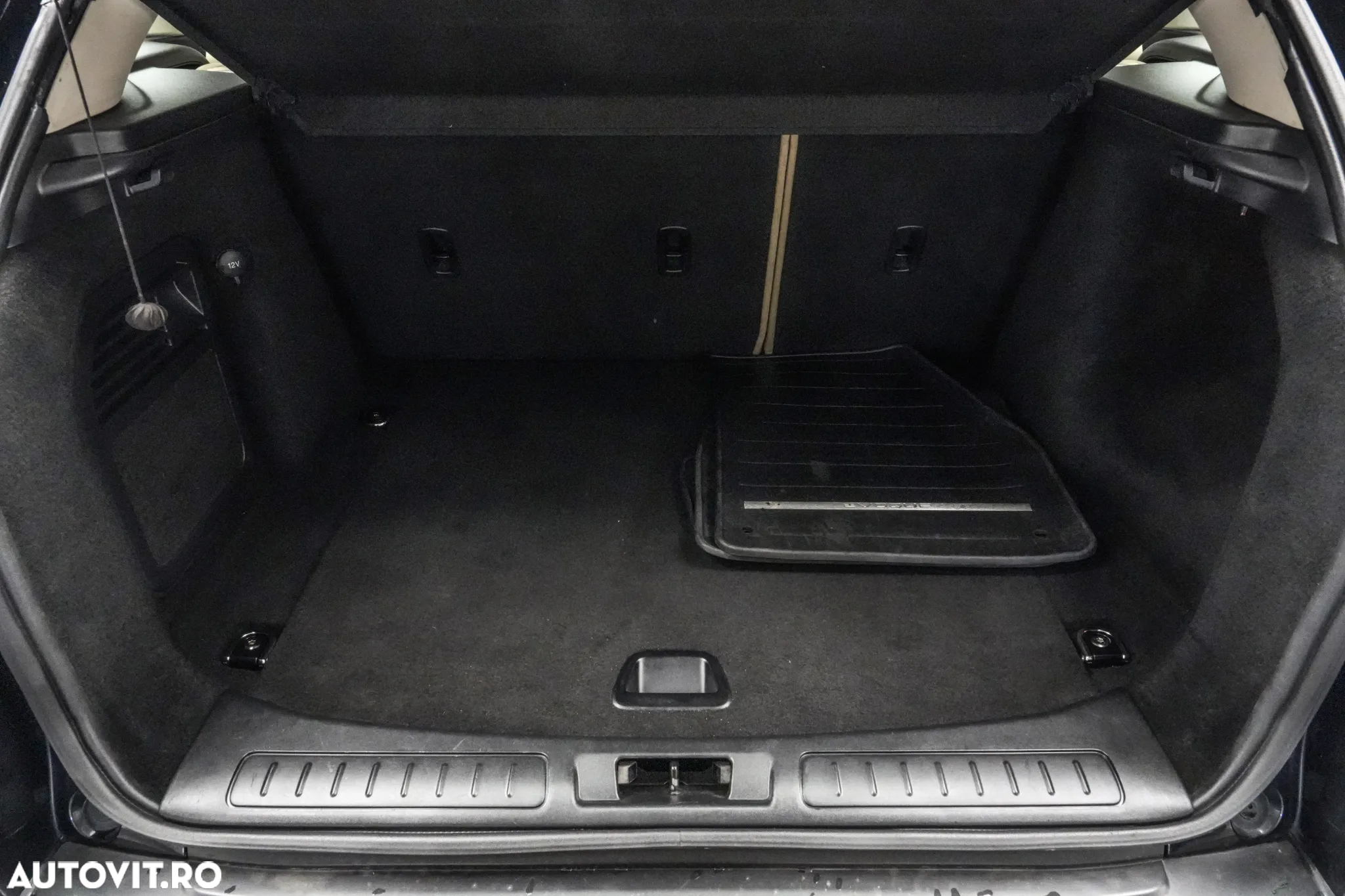 Land Rover Range Rover Evoque - 24