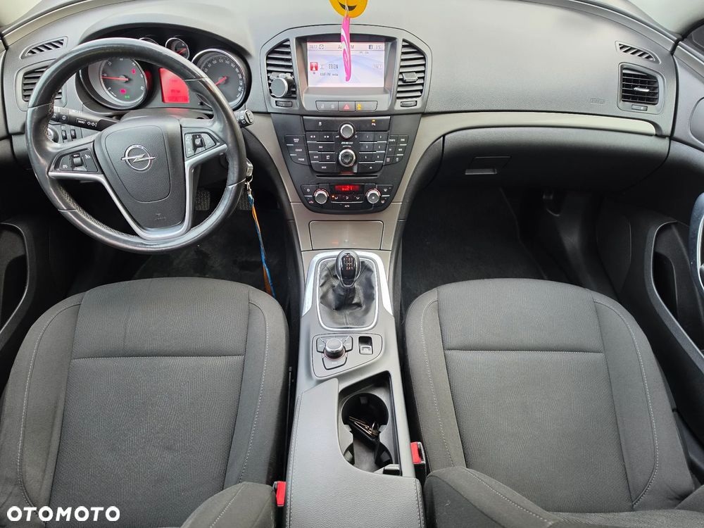 Opel Insignia - 8