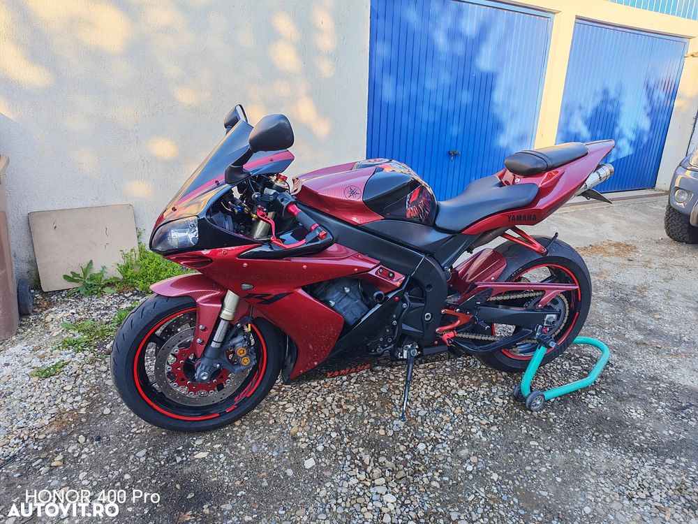 Yamaha YZF 1000 R1 - 7