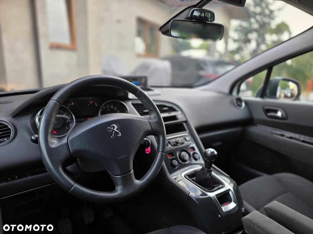 Peugeot 5008 - 23
