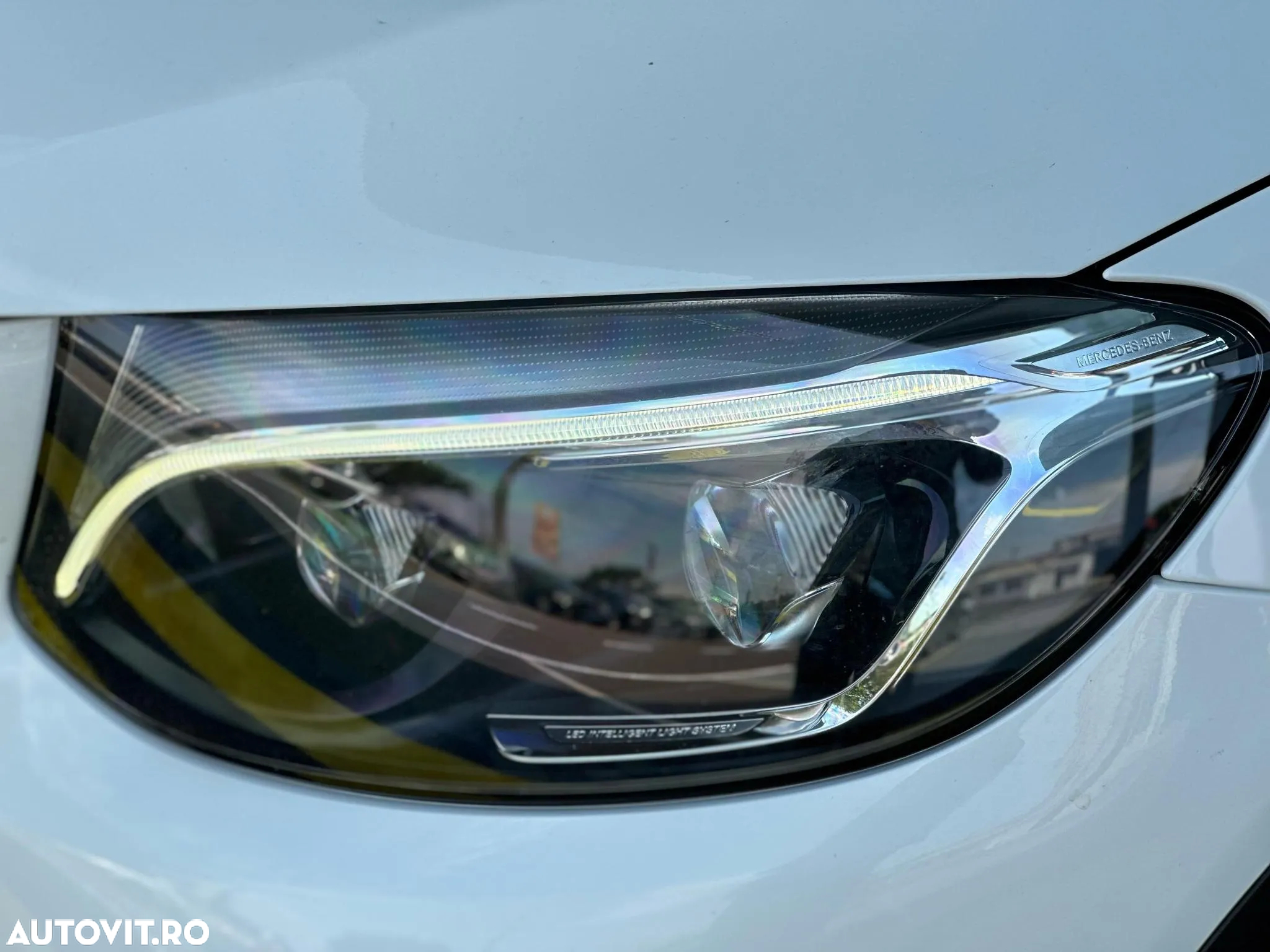 Mercedes-Benz GLC 250 d 4Matic 9G-TRONIC AMG Line - 23