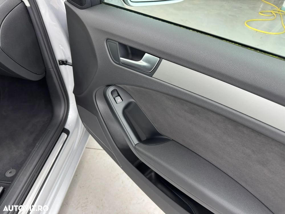 Audi A4 2.0 TDI DPF multitronic Attraction - 18