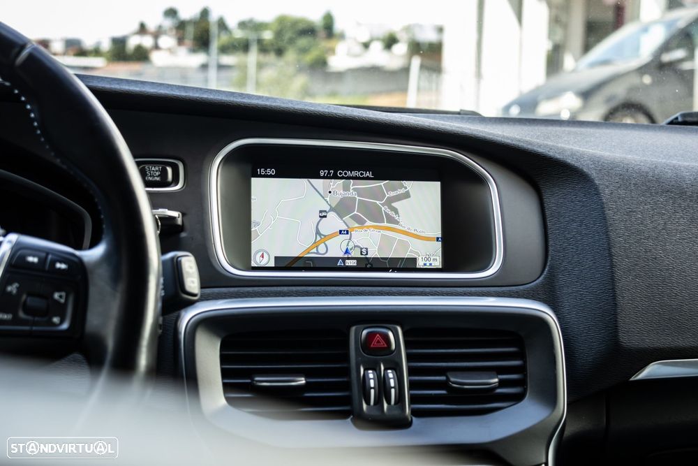 Volvo V40 1.6 D2 Momentum - 19
