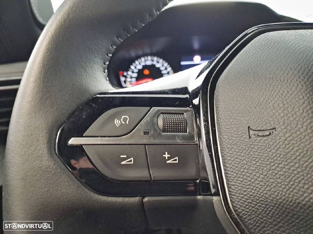 Peugeot 2008 1.2 PureTech Style - 15