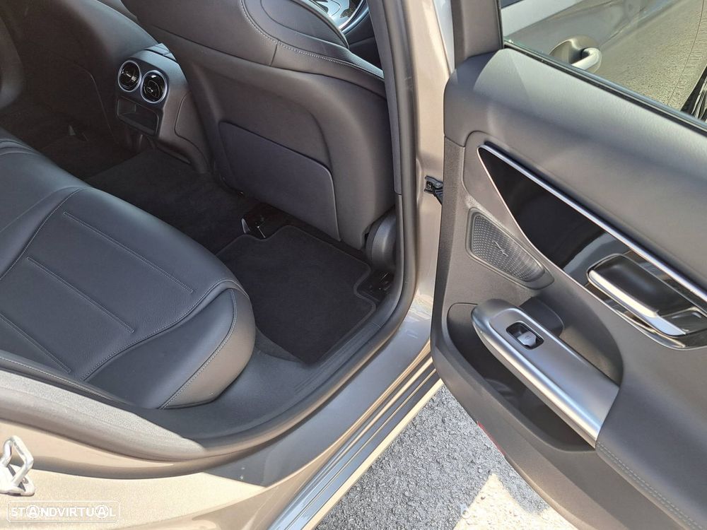 Mercedes-Benz C 300 e 9G-TRONIC Avantgarde - 24