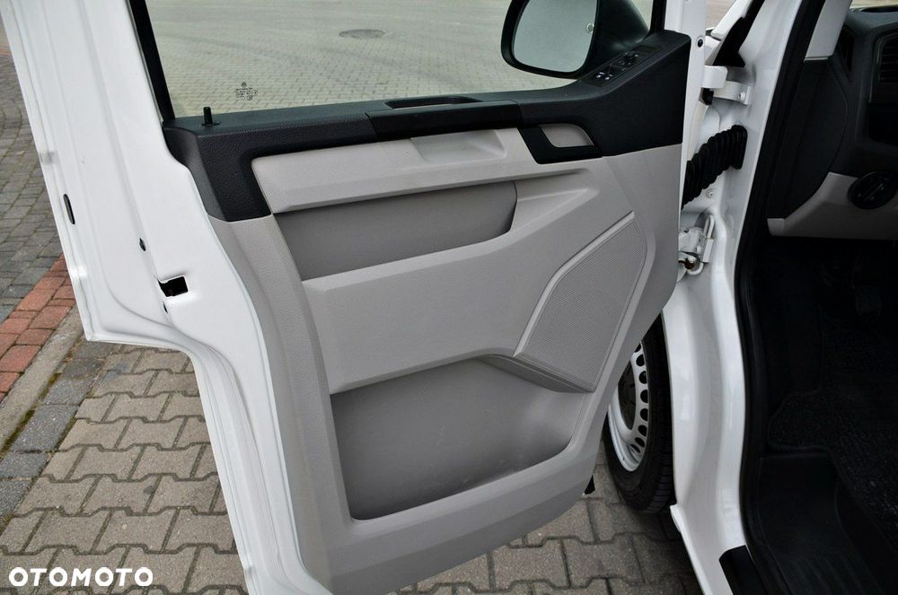 Volkswagen Transporter - 12