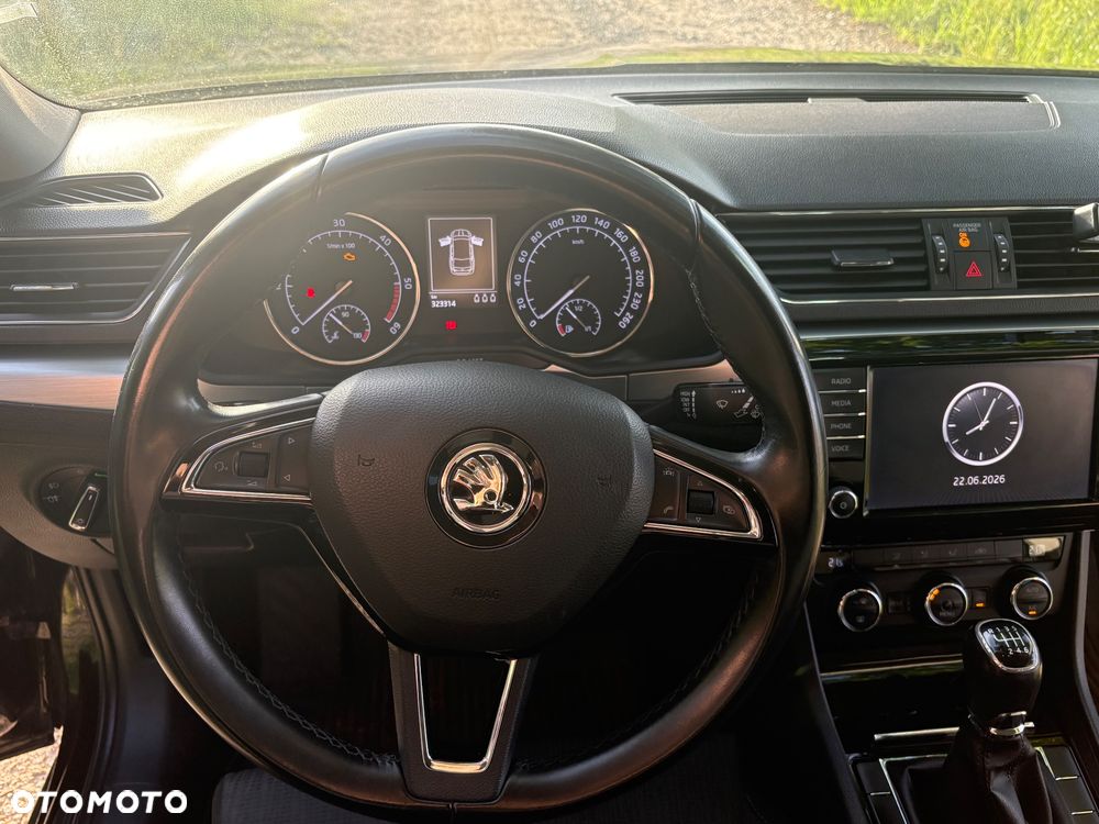 Skoda Superb 2.0 TDI Active - 11