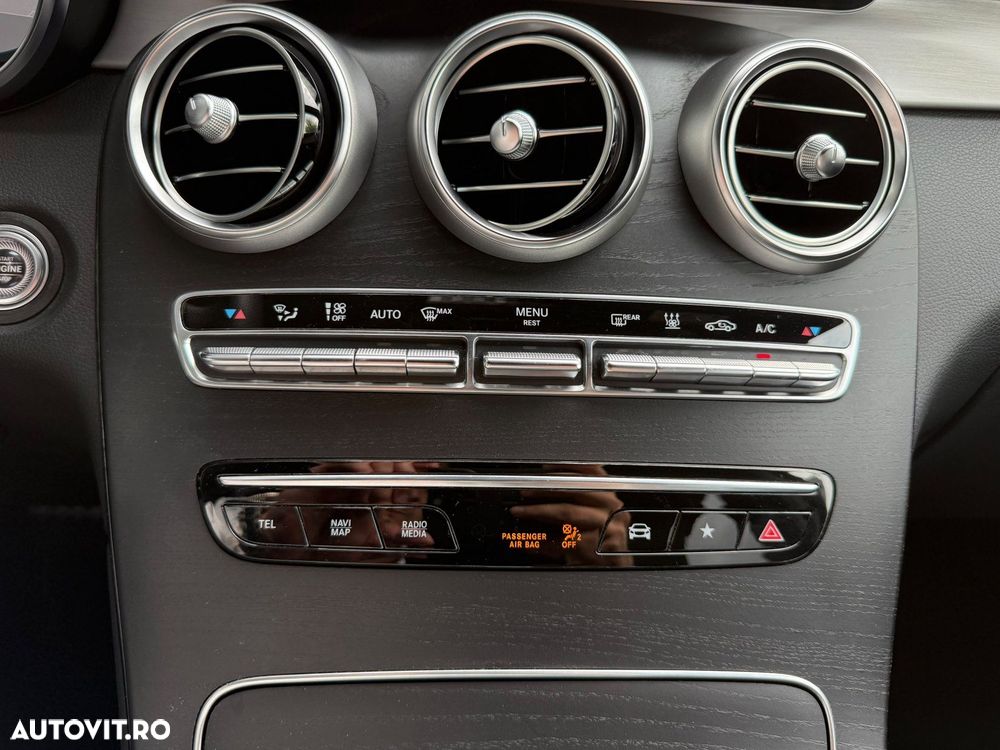 Mercedes-Benz GLC Coupe 300 e 4MATIC PHEV - 11