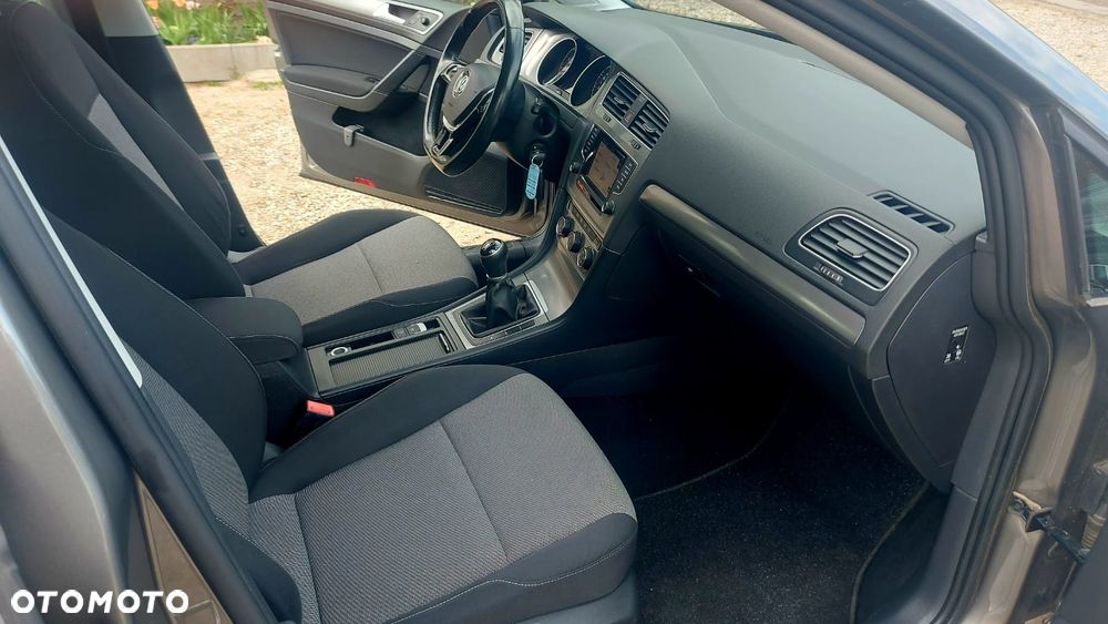 Volkswagen Golf 1.2 TSI BMT Trendline - 17