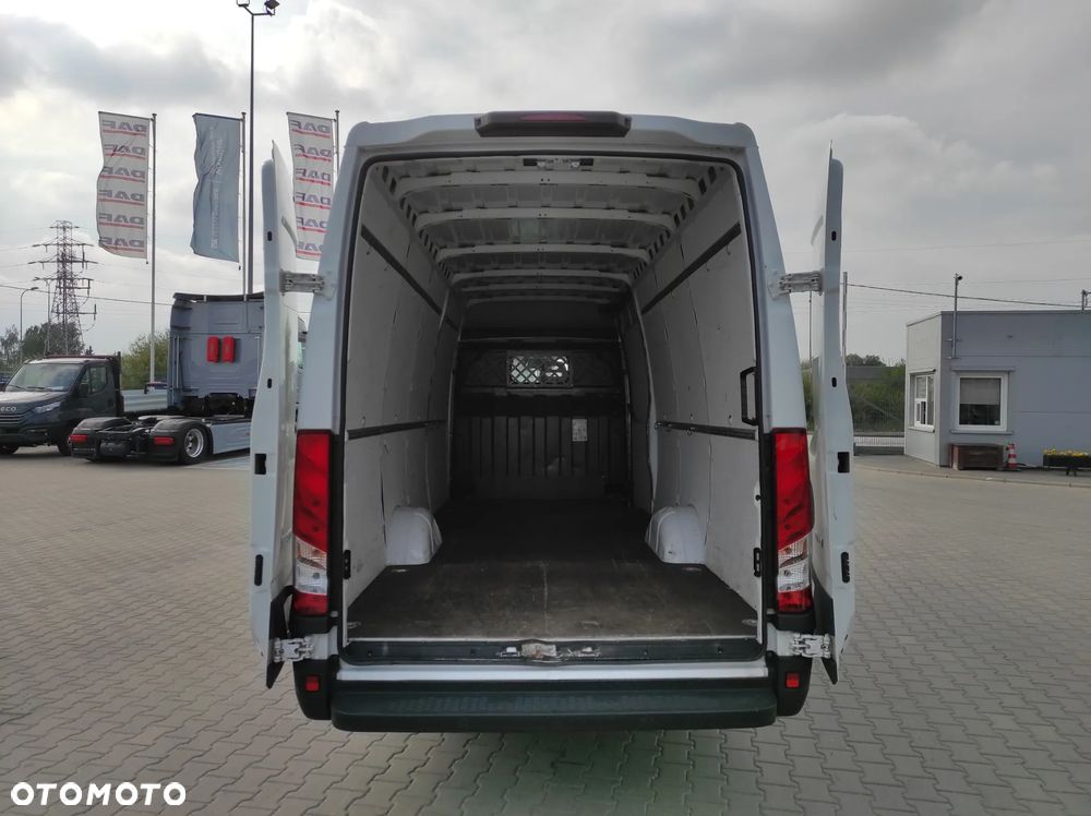 Iveco Daily 35S16 - 10